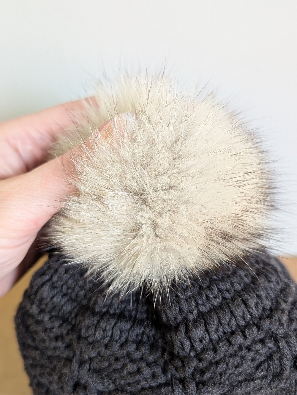 Woolrich John Rich & Bros. Knit Wool Hat w Real Fur Pom, Made In Italy - Picture 6 of 9